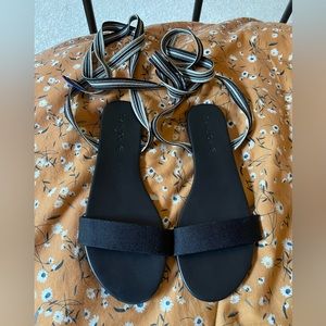 Rothys The Wrap Sandals Size 9